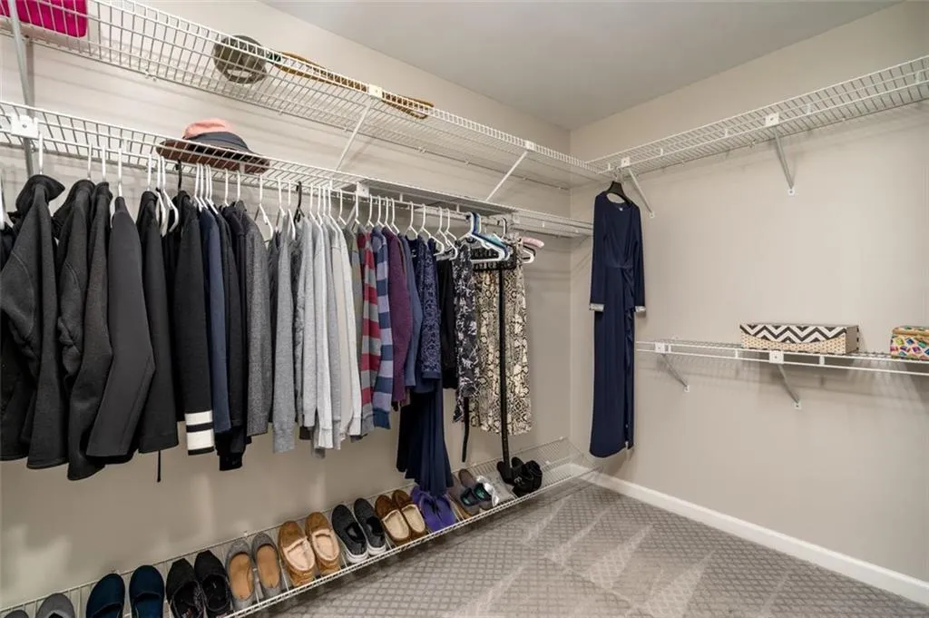 200 Treadwick Drive, Sandy Springs, Georgia 30350, 5 Bedrooms Bedrooms, ,5 BathroomsBathrooms,Residential,Sold,200 Treadwick Drive,6894371