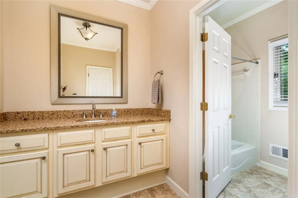 200 Treadwick Drive, Sandy Springs, Georgia 30350, 5 Bedrooms Bedrooms, ,5 BathroomsBathrooms,Residential,Sold,200 Treadwick Drive,6894371