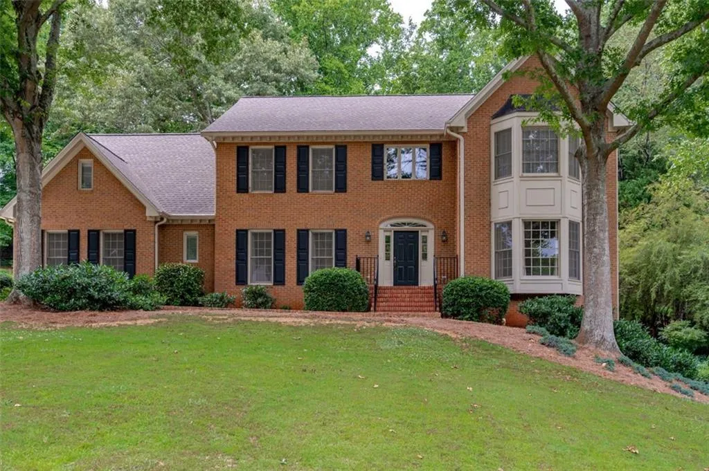 200 Treadwick Drive, Sandy Springs, Georgia 30350, 5 Bedrooms Bedrooms, ,5 BathroomsBathrooms,Residential,Sold,200 Treadwick Drive,6894371