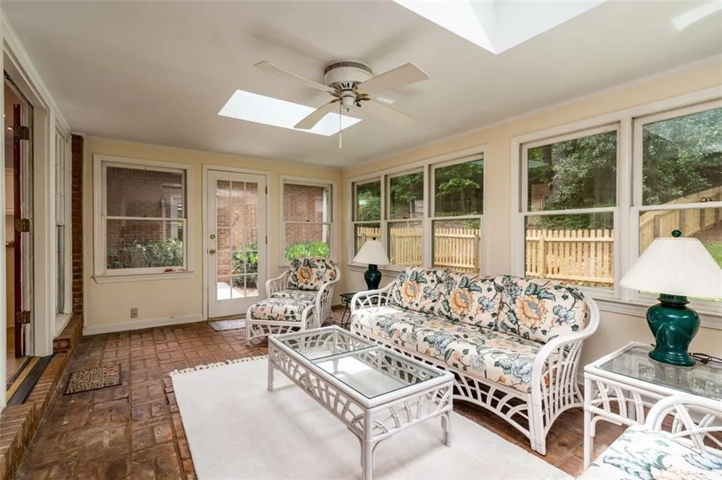 200 Treadwick Drive, Sandy Springs, Georgia 30350, 5 Bedrooms Bedrooms, ,5 BathroomsBathrooms,Residential,Sold,200 Treadwick Drive,6894371