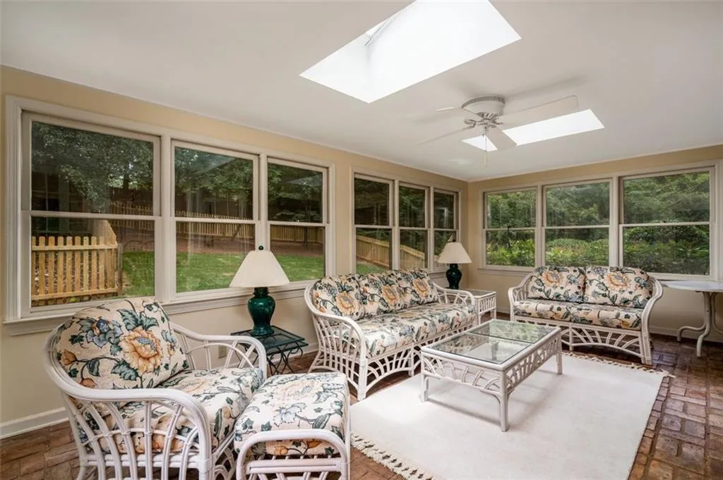 200 Treadwick Drive, Sandy Springs, Georgia 30350, 5 Bedrooms Bedrooms, ,5 BathroomsBathrooms,Residential,Sold,200 Treadwick Drive,6894371