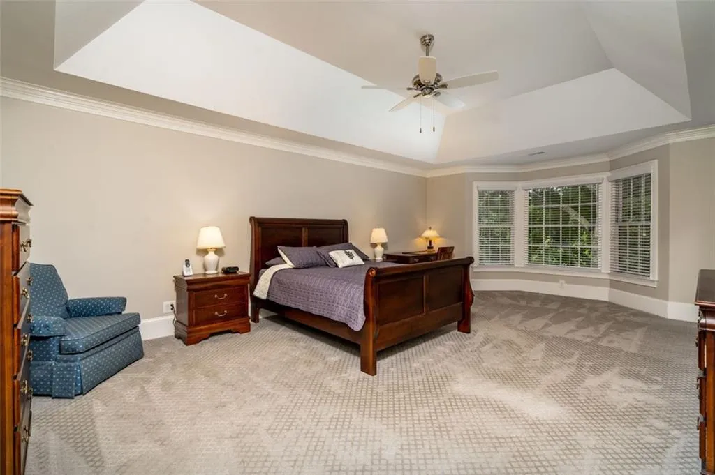 200 Treadwick Drive, Sandy Springs, Georgia 30350, 5 Bedrooms Bedrooms, ,5 BathroomsBathrooms,Residential,Sold,200 Treadwick Drive,6894371