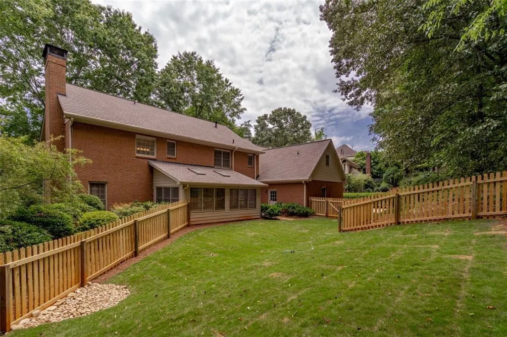 200 Treadwick Drive, Sandy Springs, Georgia 30350, 5 Bedrooms Bedrooms, ,5 BathroomsBathrooms,Residential,Sold,200 Treadwick Drive,6894371
