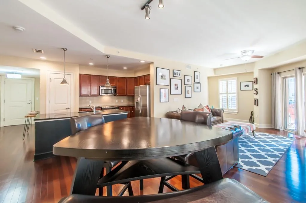 200 River Vista Drive Unit 322, Atlanta, Georgia 30339, 2 Bedrooms Bedrooms, ,2 BathroomsBathrooms,Residential,Sold,200 River Vista Drive Unit 322,5653759