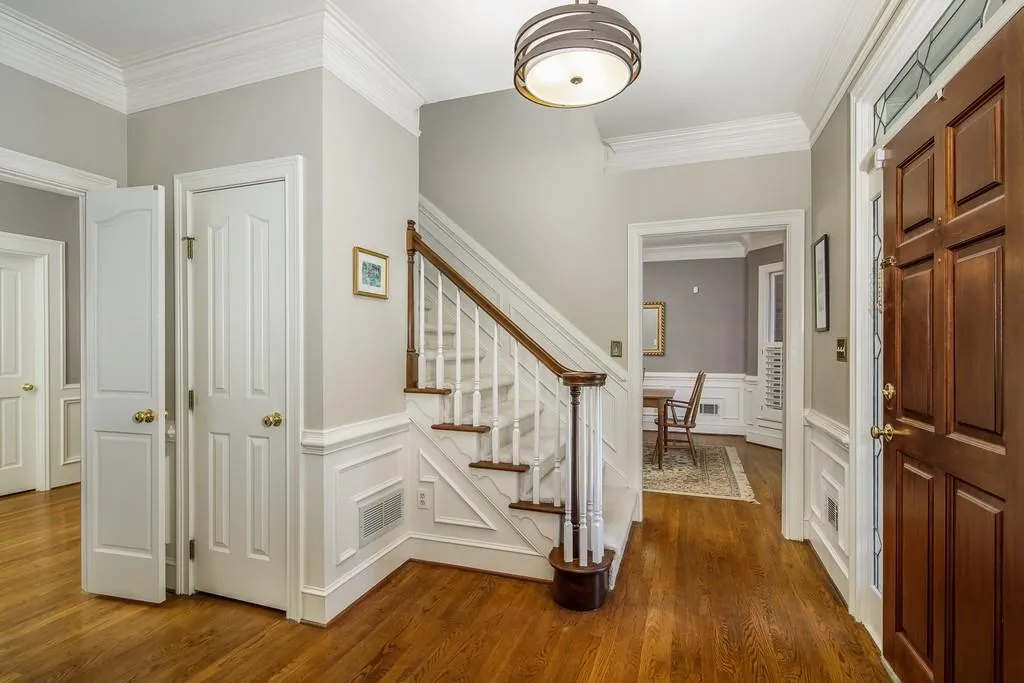 2920 Coles Way, Sandy Springs, Georgia 30350, 5 Bedrooms Bedrooms, ,4 BathroomsBathrooms,Residential,Sold,2920 Coles Way,6757949