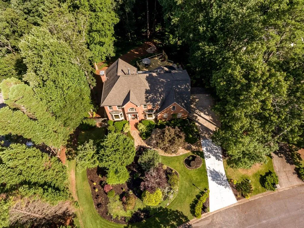2920 Coles Way, Sandy Springs, Georgia 30350, 5 Bedrooms Bedrooms, ,4 BathroomsBathrooms,Residential,Sold,2920 Coles Way,6757949
