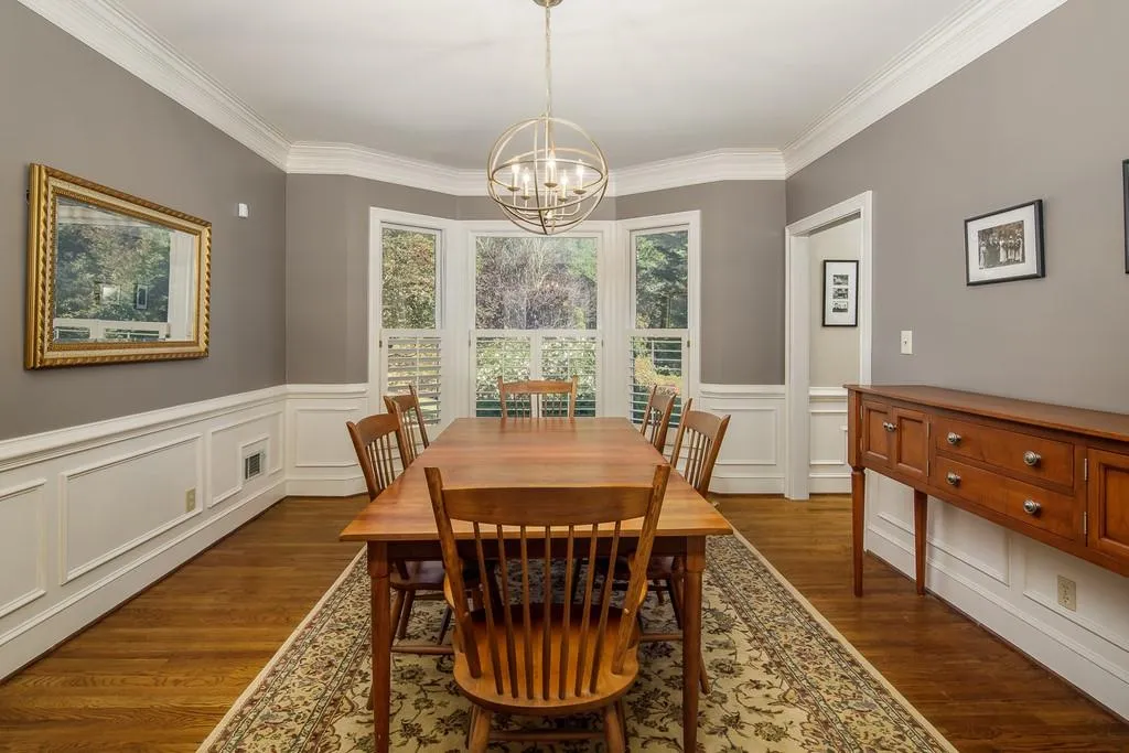 2920 Coles Way, Sandy Springs, Georgia 30350, 5 Bedrooms Bedrooms, ,4 BathroomsBathrooms,Residential,Sold,2920 Coles Way,6757949