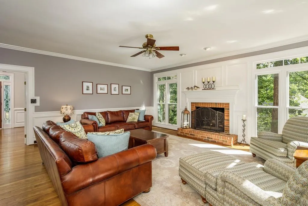 2920 Coles Way, Sandy Springs, Georgia 30350, 5 Bedrooms Bedrooms, ,4 BathroomsBathrooms,Residential,Sold,2920 Coles Way,6757949