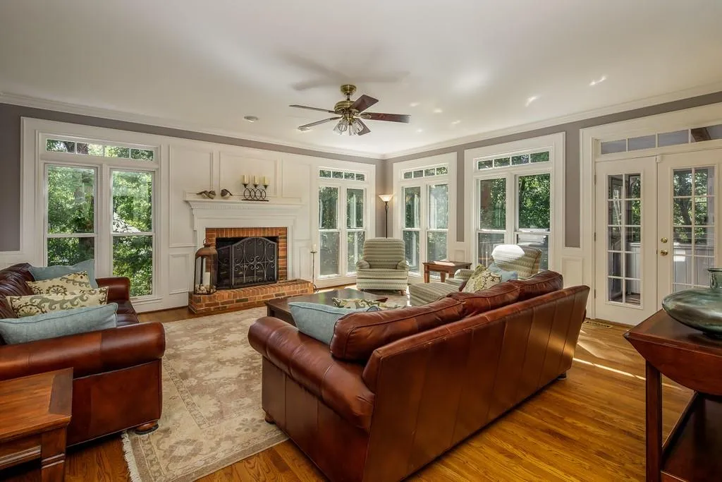 2920 Coles Way, Sandy Springs, Georgia 30350, 5 Bedrooms Bedrooms, ,4 BathroomsBathrooms,Residential,Sold,2920 Coles Way,6757949