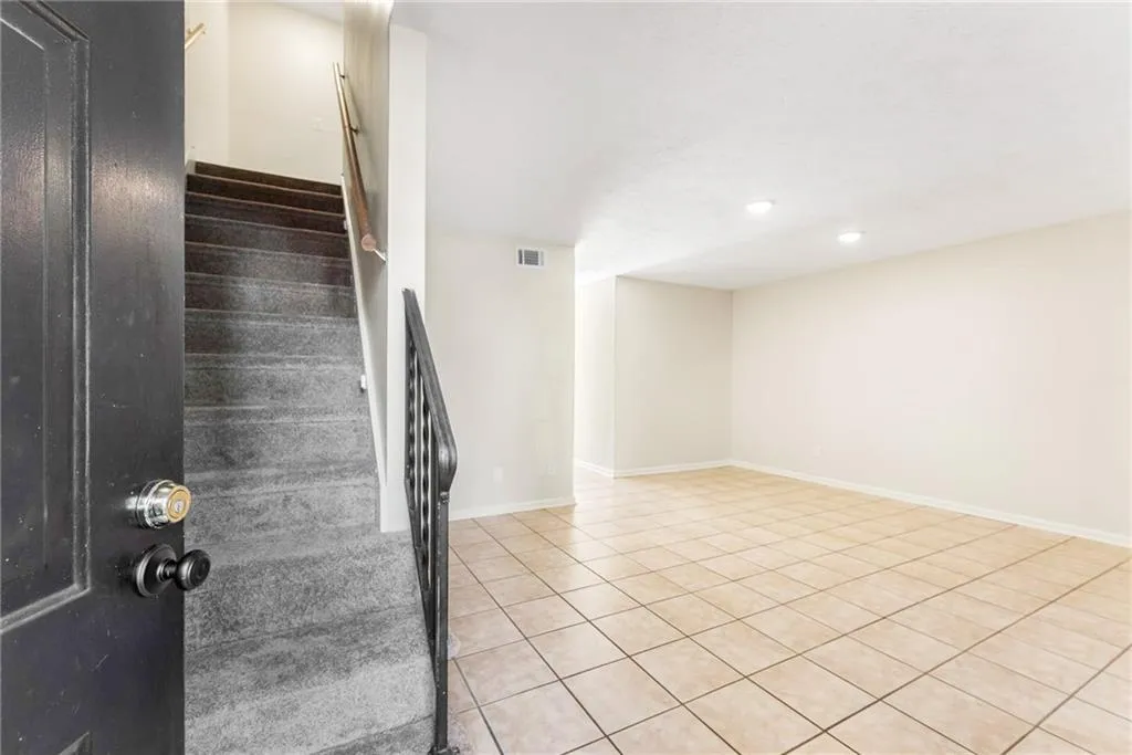 6404 Park Avenue Ne Unit D4, Atlanta, Georgia 30342, 2 Bedrooms Bedrooms, ,1 BathroomBathrooms,Residential,For Sale,6404 Park Avenue Ne Unit D4,7612804