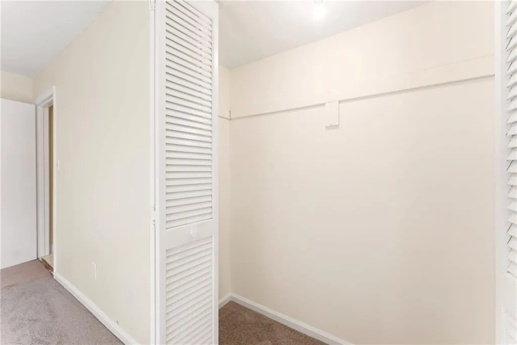 6404 Park Avenue Ne Unit D4, Atlanta, Georgia 30342, 2 Bedrooms Bedrooms, ,1 BathroomBathrooms,Residential,For Sale,6404 Park Avenue Ne Unit D4,7612804