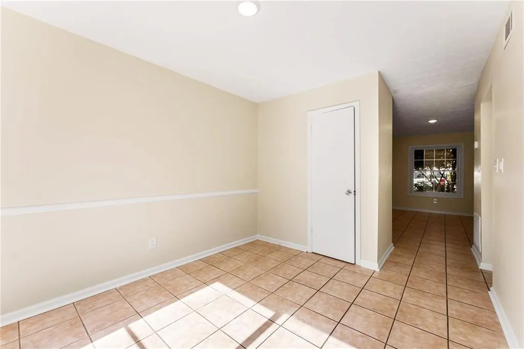 6404 Park Avenue Ne Unit D4, Atlanta, Georgia 30342, 2 Bedrooms Bedrooms, ,1 BathroomBathrooms,Residential,For Sale,6404 Park Avenue Ne Unit D4,7612804