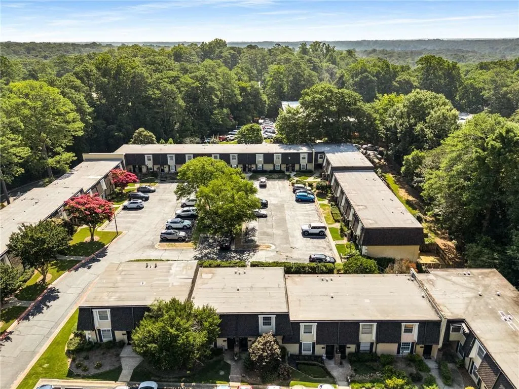 6404 Park Avenue Ne Unit D4, Atlanta, Georgia 30342, 2 Bedrooms Bedrooms, ,1 BathroomBathrooms,Residential,For Sale,6404 Park Avenue Ne Unit D4,7612804