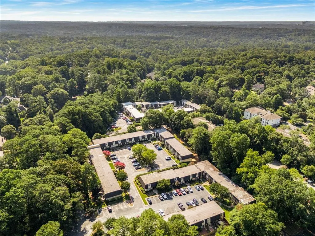 6404 Park Avenue Ne Unit D4, Atlanta, Georgia 30342, 2 Bedrooms Bedrooms, ,1 BathroomBathrooms,Residential,For Sale,6404 Park Avenue Ne Unit D4,7612804