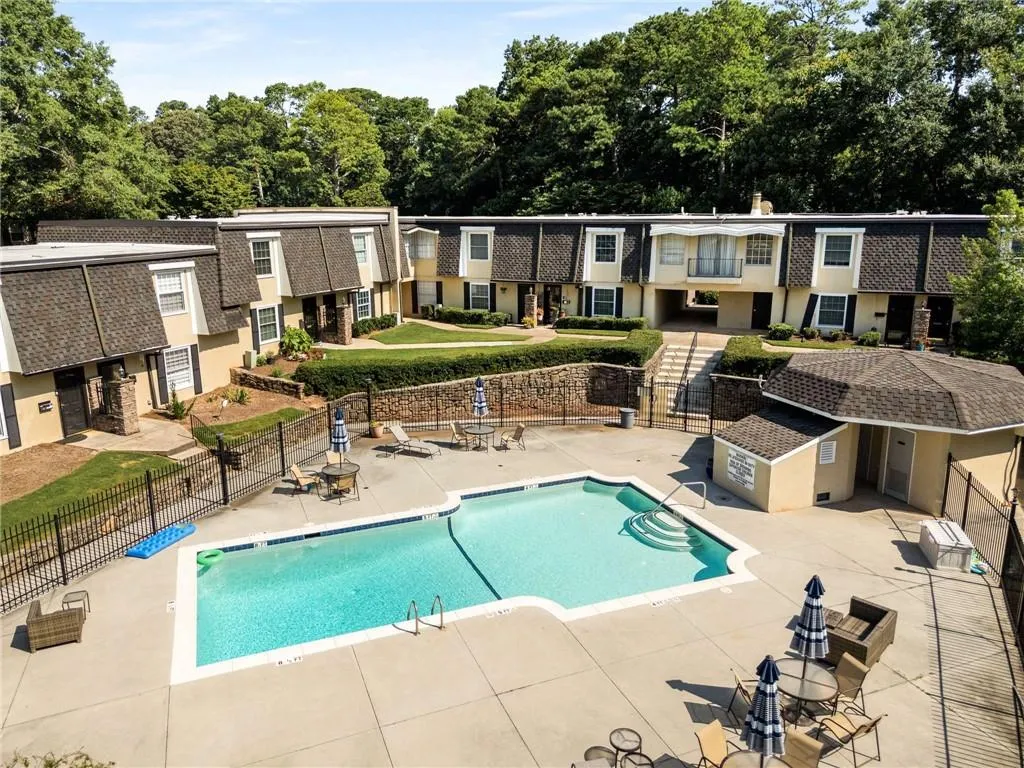 6404 Park Avenue Ne Unit D4, Atlanta, Georgia 30342, 2 Bedrooms Bedrooms, ,1 BathroomBathrooms,Residential,For Sale,6404 Park Avenue Ne Unit D4,7612804
