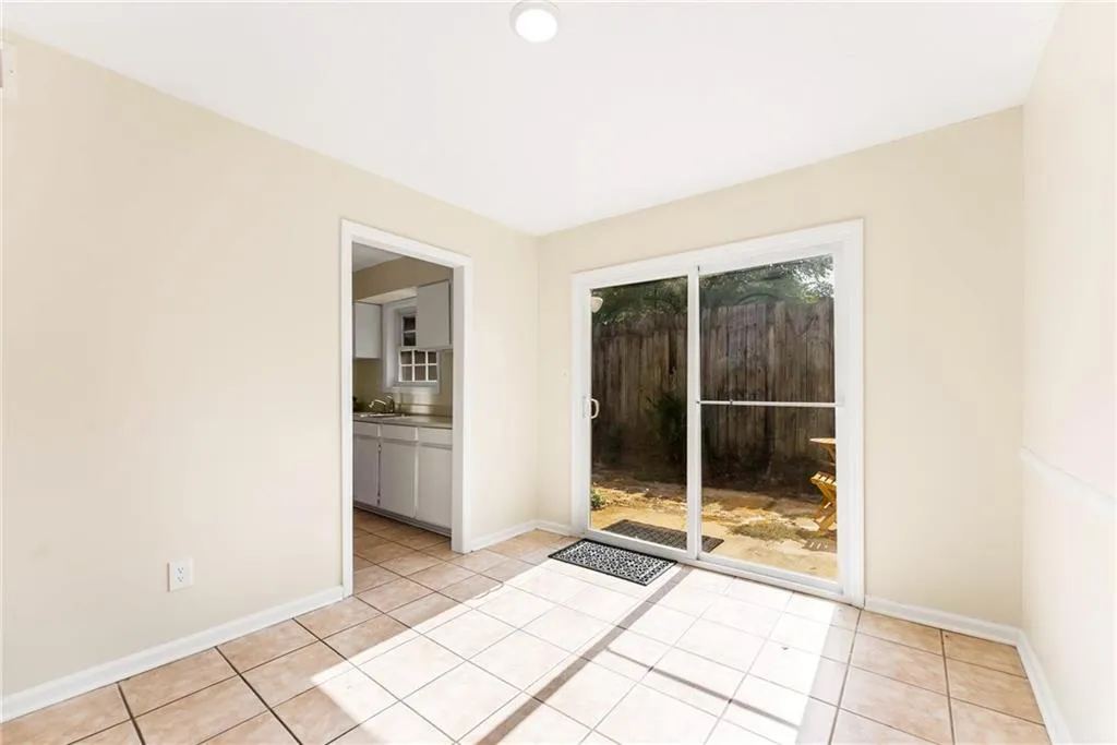 6404 Park Avenue Ne Unit D4, Atlanta, Georgia 30342, 2 Bedrooms Bedrooms, ,1 BathroomBathrooms,Residential,For Sale,6404 Park Avenue Ne Unit D4,7612804