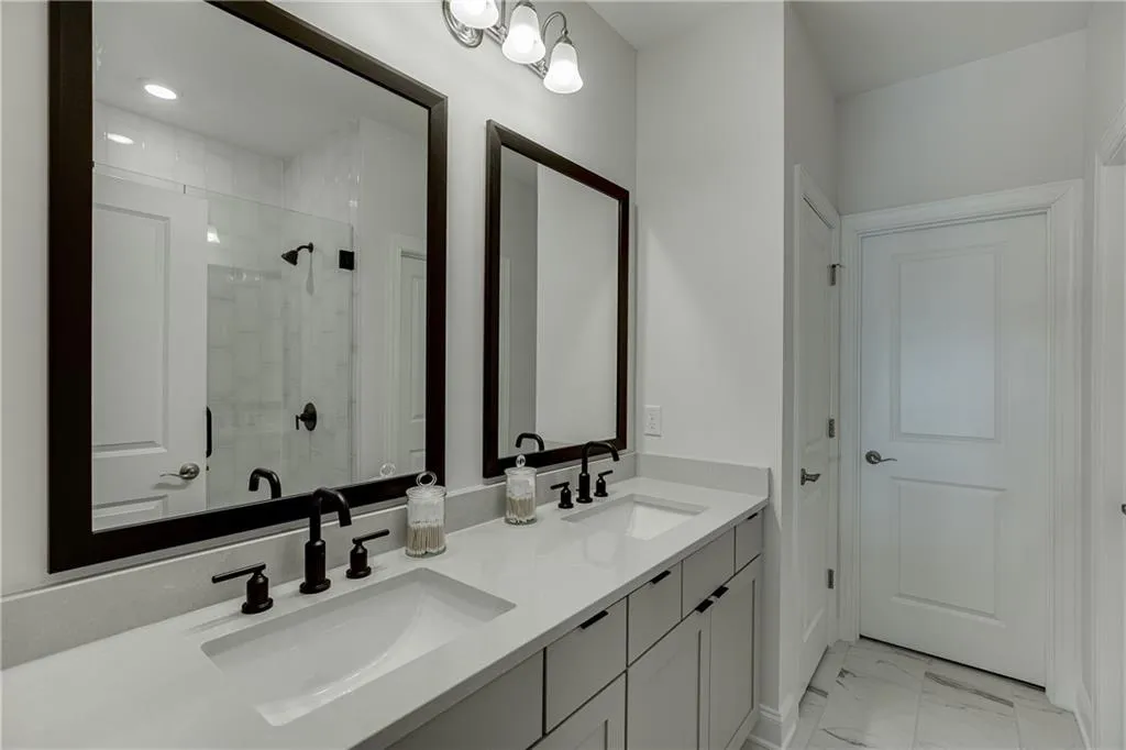 6521 Beacon Drive Unit 369, Sandy Springs, Georgia 30328, 3 Bedrooms Bedrooms, ,3 BathroomsBathrooms,Residential,Sold,6521 Beacon Drive Unit 369,6998832