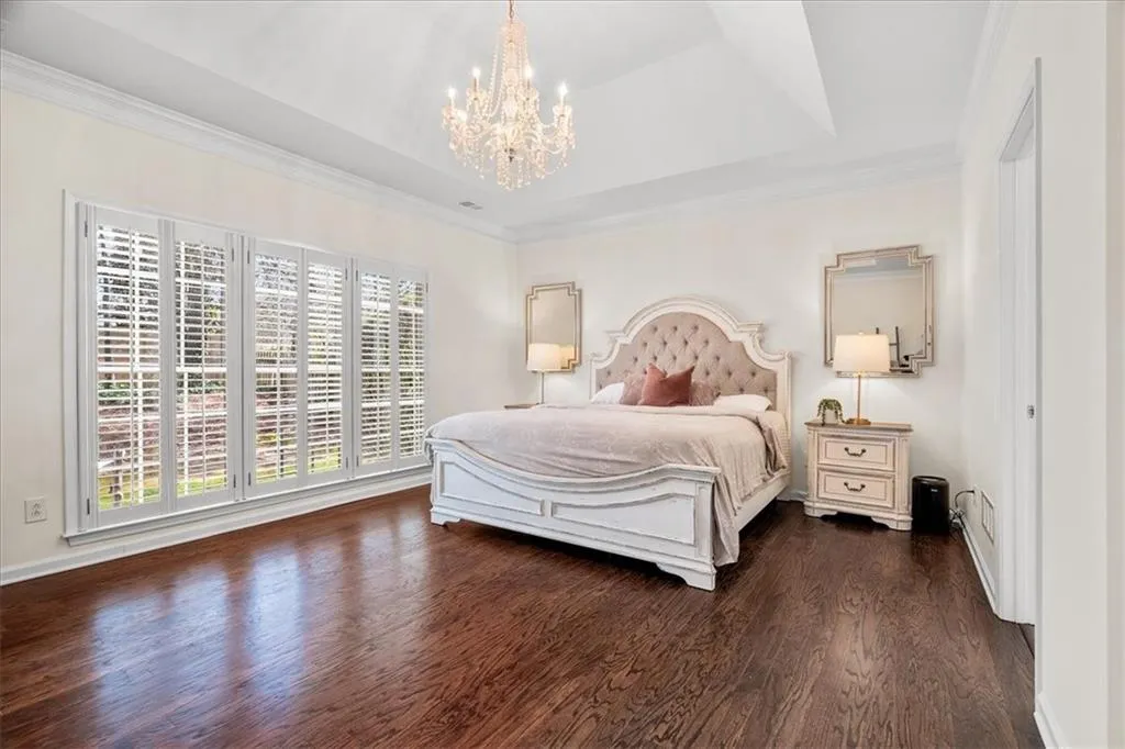 200 Somerset Court, Sandy Springs, Georgia 30350, 4 Bedrooms Bedrooms, ,3 BathroomsBathrooms,Residential,Sold,200 Somerset Court,7347614