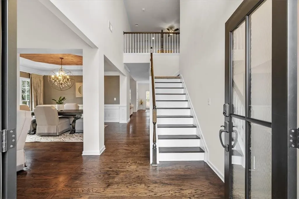 200 Somerset Court, Sandy Springs, Georgia 30350, 4 Bedrooms Bedrooms, ,3 BathroomsBathrooms,Residential,Sold,200 Somerset Court,7347614