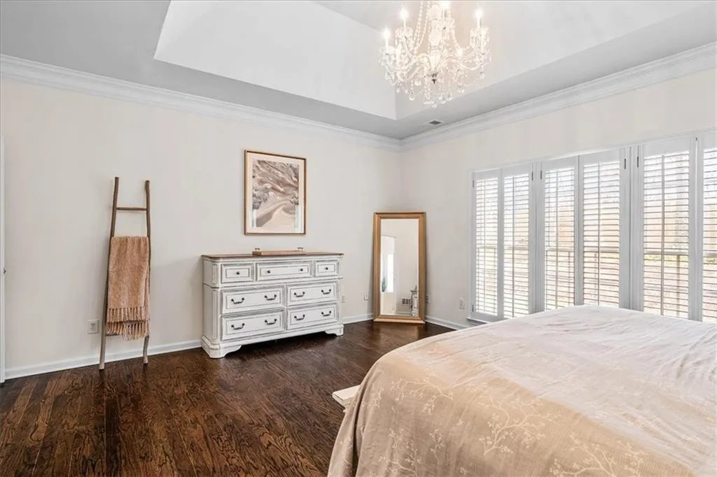 200 Somerset Court, Sandy Springs, Georgia 30350, 4 Bedrooms Bedrooms, ,3 BathroomsBathrooms,Residential,Sold,200 Somerset Court,7347614