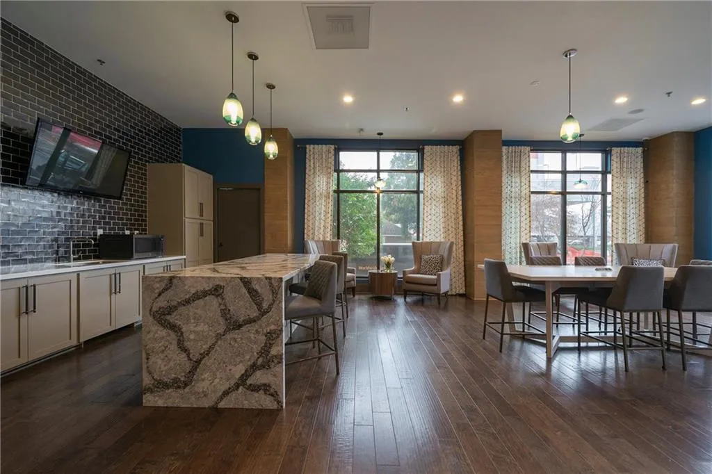 795 Hammond Drive Unit 1203, Atlanta, Georgia 30328, 1 Bedroom Bedrooms, ,1 BathroomBathrooms,Residential,Sold,795 Hammond Drive Unit 1203,6757449