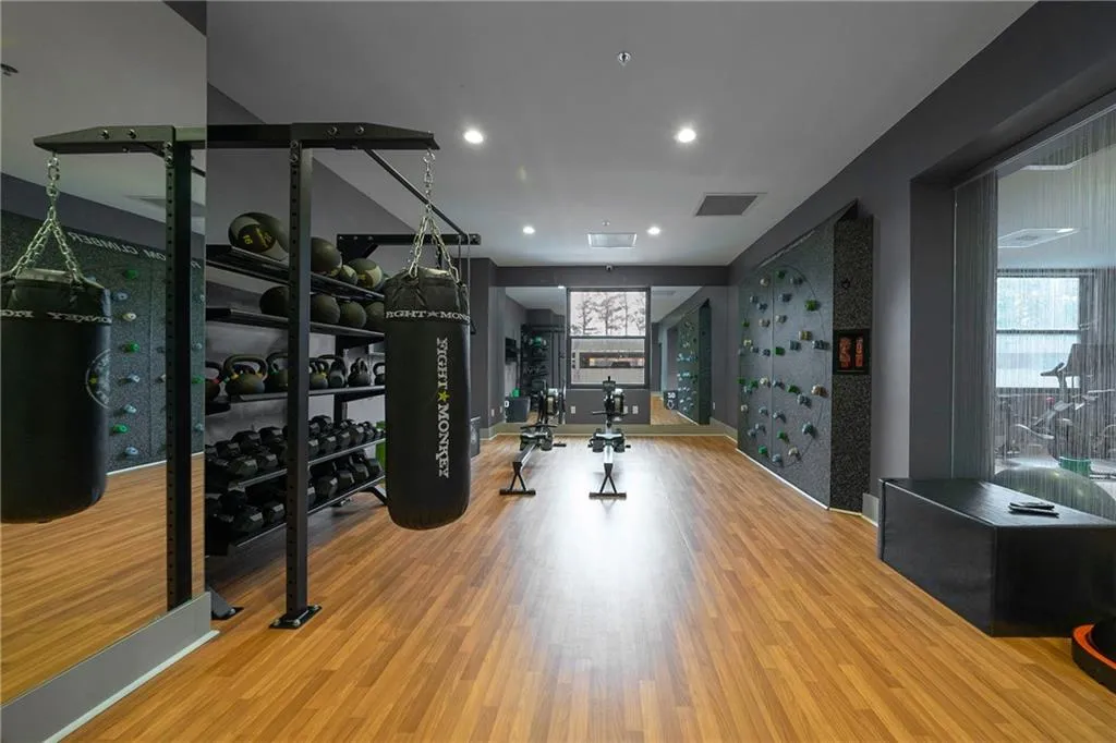 795 Hammond Drive Unit 1203, Atlanta, Georgia 30328, 1 Bedroom Bedrooms, ,1 BathroomBathrooms,Residential,Sold,795 Hammond Drive Unit 1203,6757449