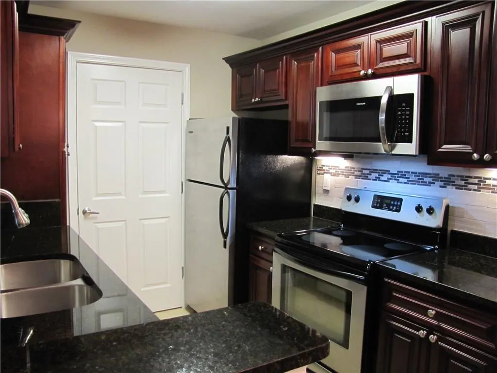 7104 Santa Fe Parkway Unit 7104, Sandy Springs, Georgia 30350, 2 Bedrooms Bedrooms, ,2 BathroomsBathrooms,Residential,Sold,7104 Santa Fe Parkway Unit 7104,6072530