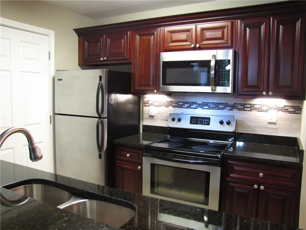 7104 Santa Fe Parkway Unit 7104, Sandy Springs, Georgia 30350, 2 Bedrooms Bedrooms, ,2 BathroomsBathrooms,Residential,Sold,7104 Santa Fe Parkway Unit 7104,6072530