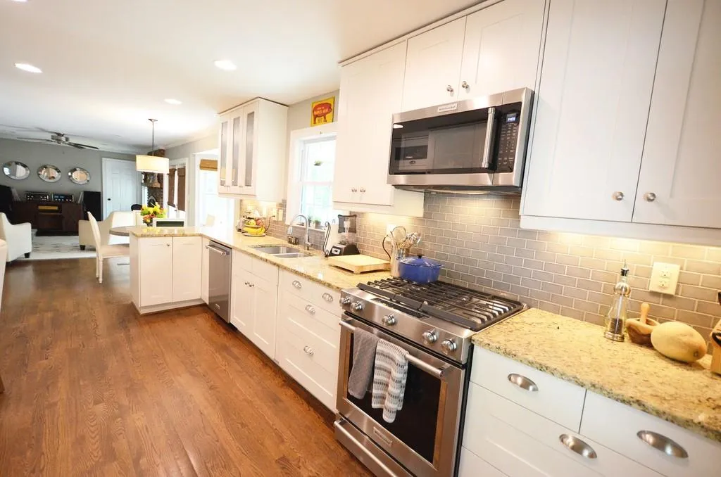 450 Glencourtney Drive, Sandy Springs, Georgia 30328, 5 Bedrooms Bedrooms, ,3 BathroomsBathrooms,Residential,Sold,450 Glencourtney Drive,6627003