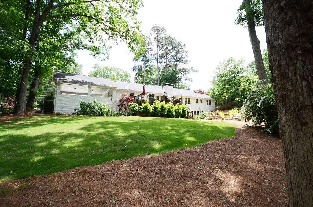 450 Glencourtney Drive, Sandy Springs, Georgia 30328, 5 Bedrooms Bedrooms, ,3 BathroomsBathrooms,Residential,Sold,450 Glencourtney Drive,6627003