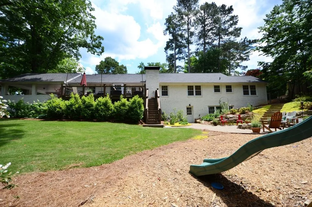 450 Glencourtney Drive, Sandy Springs, Georgia 30328, 5 Bedrooms Bedrooms, ,3 BathroomsBathrooms,Residential,Sold,450 Glencourtney Drive,6627003