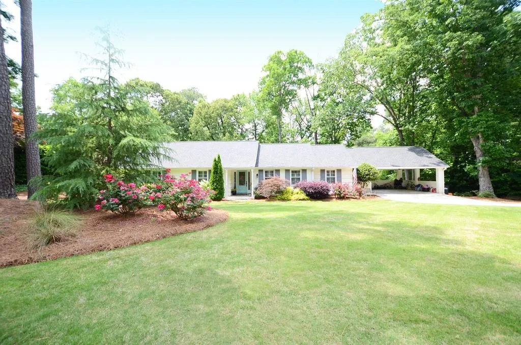 450 Glencourtney Drive, Sandy Springs, Georgia 30328, 5 Bedrooms Bedrooms, ,3 BathroomsBathrooms,Residential,Sold,450 Glencourtney Drive,6627003