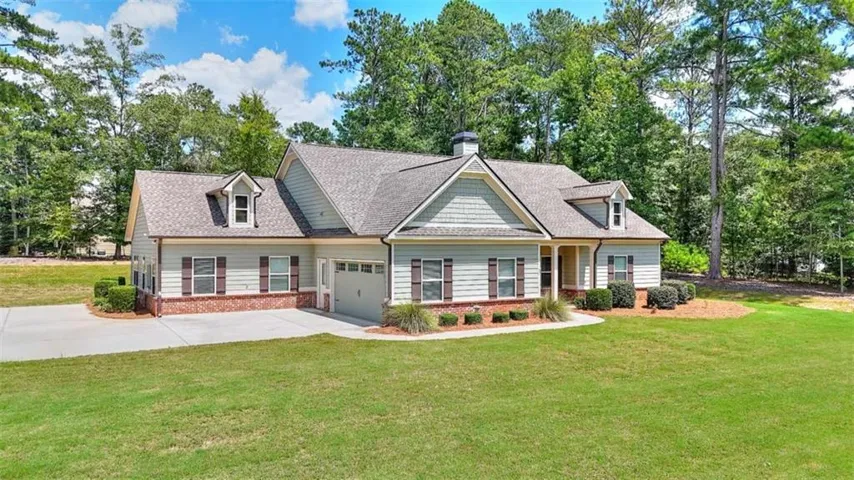 1414 Maple Cove Lane, Loganville, Georgia 30052