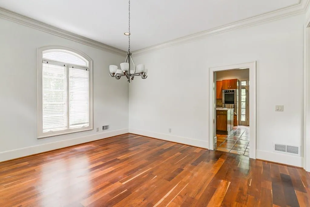 723 Moores Mill Road Nw, Atlanta, Georgia 30327, 4 Bedrooms Bedrooms, ,3 BathroomsBathrooms,Residential,Sold,723 Moores Mill Road Nw,5849038