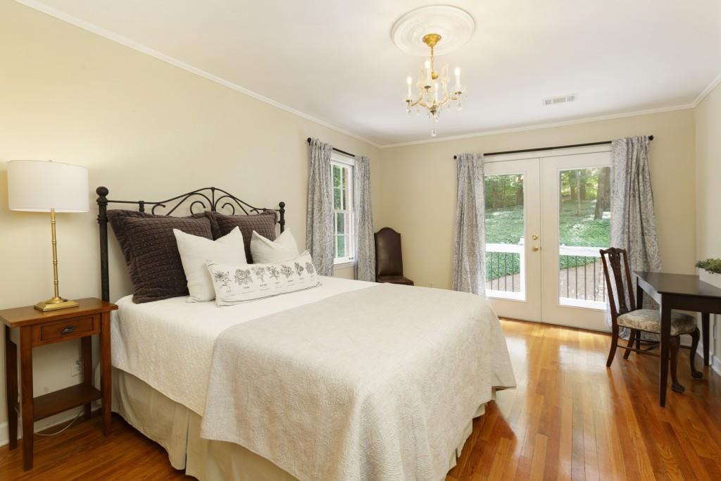 7185 Riverside Drive, Sandy Springs, Georgia 30328, 6 Bedrooms Bedrooms, ,4 BathroomsBathrooms,Residential,Sold,7185 Riverside Drive,7282861