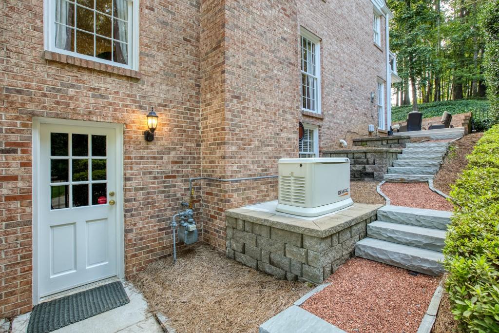 7185 Riverside Drive, Sandy Springs, Georgia 30328, 6 Bedrooms Bedrooms, ,4 BathroomsBathrooms,Residential,Sold,7185 Riverside Drive,7282861