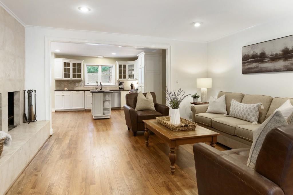 7185 Riverside Drive, Sandy Springs, Georgia 30328, 6 Bedrooms Bedrooms, ,4 BathroomsBathrooms,Residential,Sold,7185 Riverside Drive,7282861