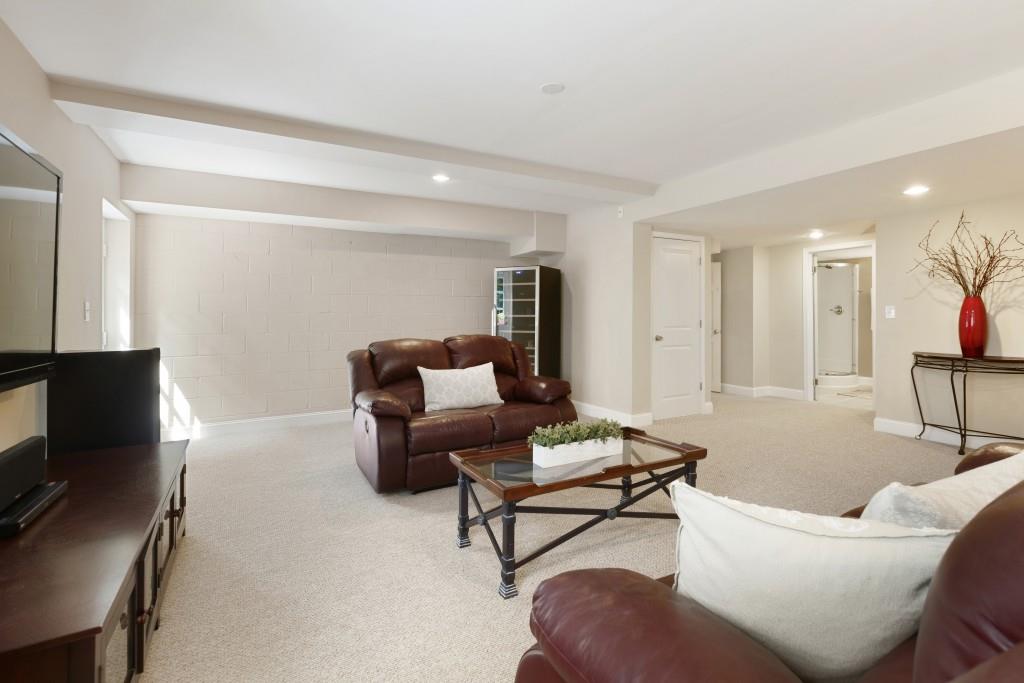 7185 Riverside Drive, Sandy Springs, Georgia 30328, 6 Bedrooms Bedrooms, ,4 BathroomsBathrooms,Residential,Sold,7185 Riverside Drive,7282861