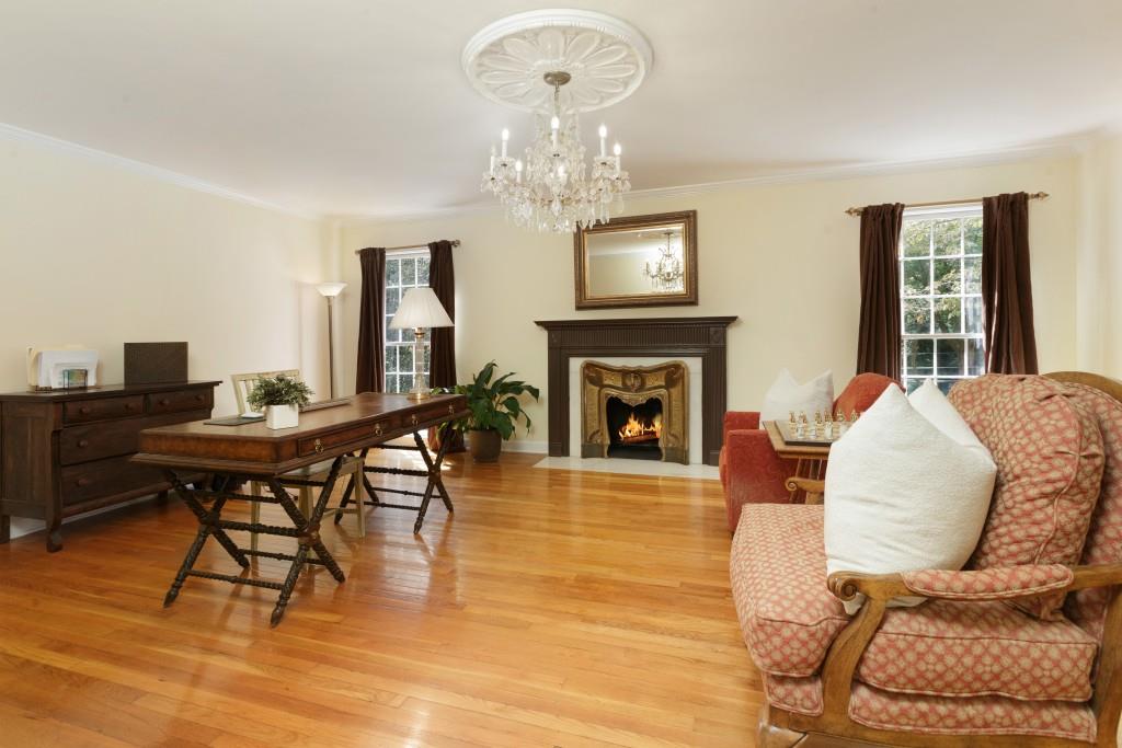 7185 Riverside Drive, Sandy Springs, Georgia 30328, 6 Bedrooms Bedrooms, ,4 BathroomsBathrooms,Residential,Sold,7185 Riverside Drive,7282861