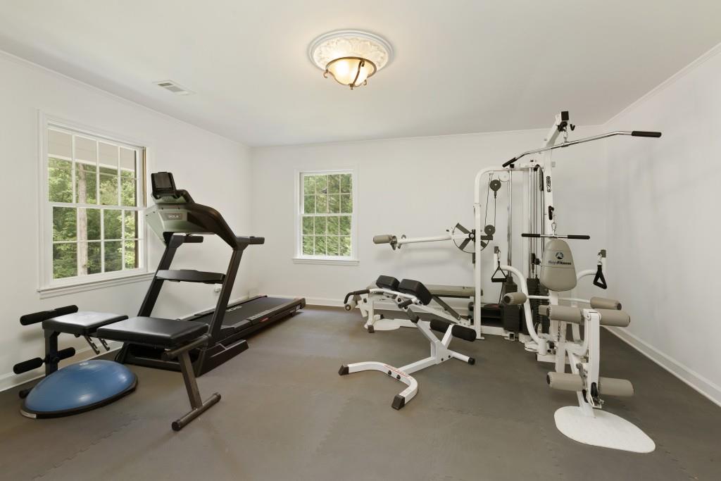 7185 Riverside Drive, Sandy Springs, Georgia 30328, 6 Bedrooms Bedrooms, ,4 BathroomsBathrooms,Residential,Sold,7185 Riverside Drive,7282861