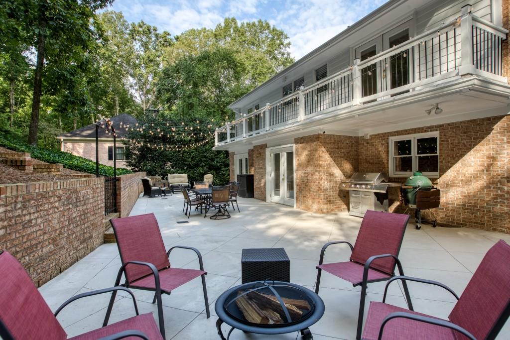 7185 Riverside Drive, Sandy Springs, Georgia 30328, 6 Bedrooms Bedrooms, ,4 BathroomsBathrooms,Residential,Sold,7185 Riverside Drive,7282861