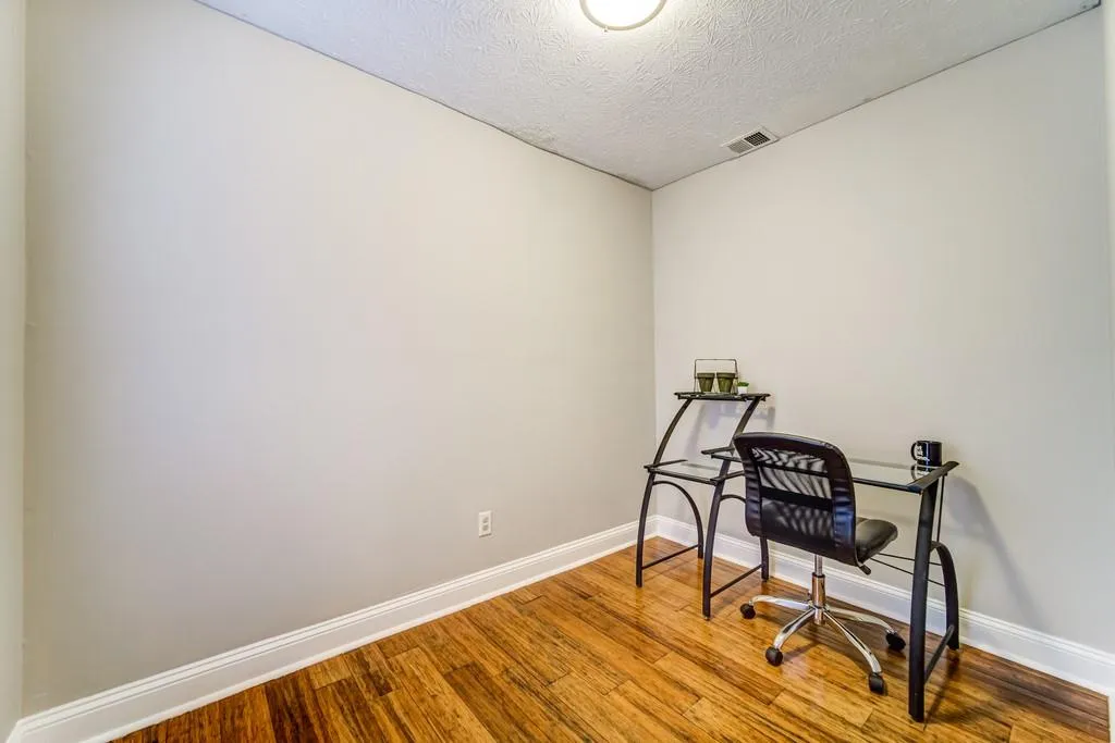 710 Woodcliff Drive, Atlanta, Georgia 30350, 1 Bedroom Bedrooms, ,1 BathroomBathrooms,Residential,Sold,710 Woodcliff Drive,6820307