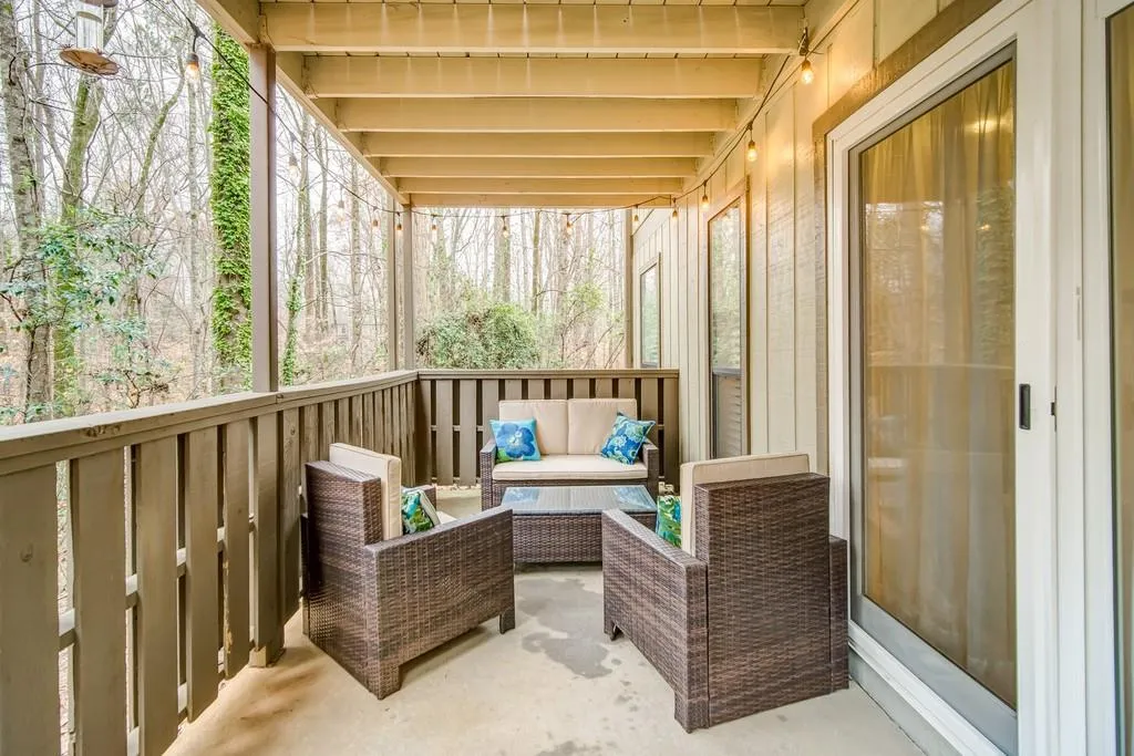 710 Woodcliff Drive, Atlanta, Georgia 30350, 1 Bedroom Bedrooms, ,1 BathroomBathrooms,Residential,Sold,710 Woodcliff Drive,6820307