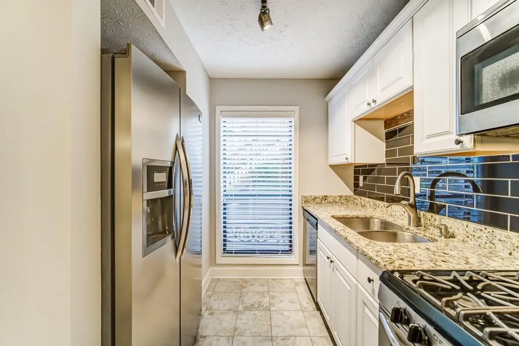 710 Woodcliff Drive, Atlanta, Georgia 30350, 1 Bedroom Bedrooms, ,1 BathroomBathrooms,Residential,Sold,710 Woodcliff Drive,6820307