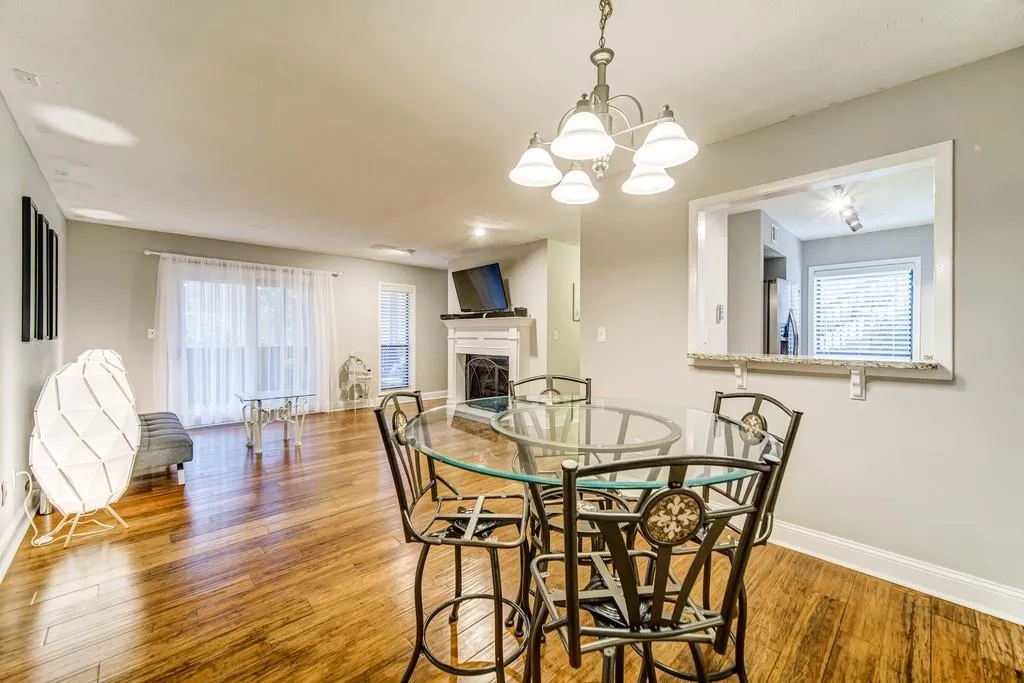 710 Woodcliff Drive, Atlanta, Georgia 30350, 1 Bedroom Bedrooms, ,1 BathroomBathrooms,Residential,Sold,710 Woodcliff Drive,6820307