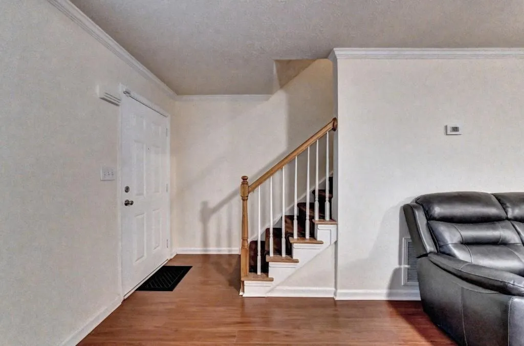 8701 Dunwoody Place Unit I, Sandy Springs, Georgia 30350, 3 Bedrooms Bedrooms, ,2 BathroomsBathrooms,Residential,Sold,8701 Dunwoody Place Unit I,7077354