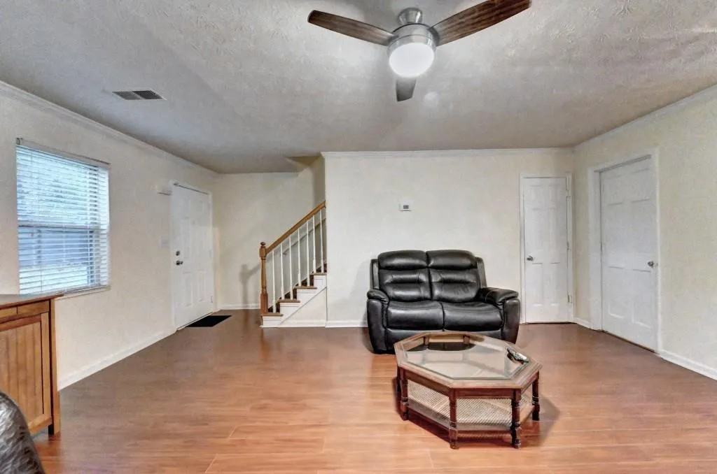 8701 Dunwoody Place Unit I, Sandy Springs, Georgia 30350, 3 Bedrooms Bedrooms, ,2 BathroomsBathrooms,Residential,Sold,8701 Dunwoody Place Unit I,7077354