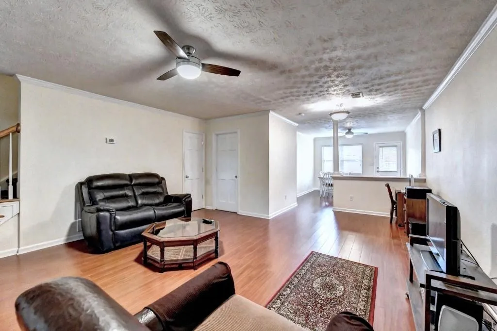 8701 Dunwoody Place Unit I, Sandy Springs, Georgia 30350, 3 Bedrooms Bedrooms, ,2 BathroomsBathrooms,Residential,Sold,8701 Dunwoody Place Unit I,7077354