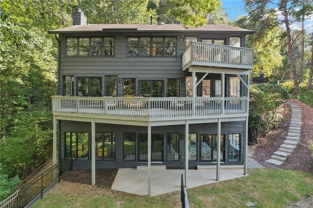 120 Huntcliff Point, Atlanta, Georgia 30350, 5 Bedrooms Bedrooms, ,4 BathroomsBathrooms,Residential,For Sale,120 Huntcliff Point,7643021