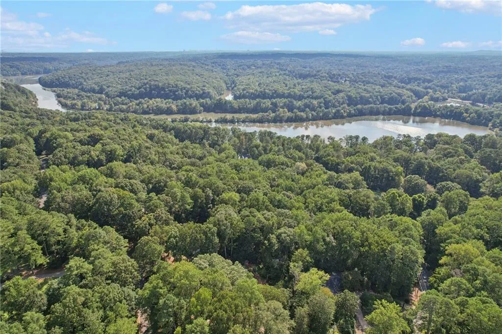120 Huntcliff Point, Atlanta, Georgia 30350, 5 Bedrooms Bedrooms, ,4 BathroomsBathrooms,Residential,For Sale,120 Huntcliff Point,7643021